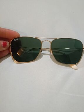 Ray-Ban Gold Frame Sunglasses with Dark Green Lenses